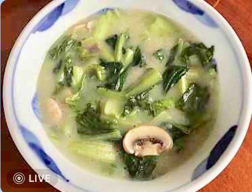 小松菜とマッシュルームの豆乳スープ