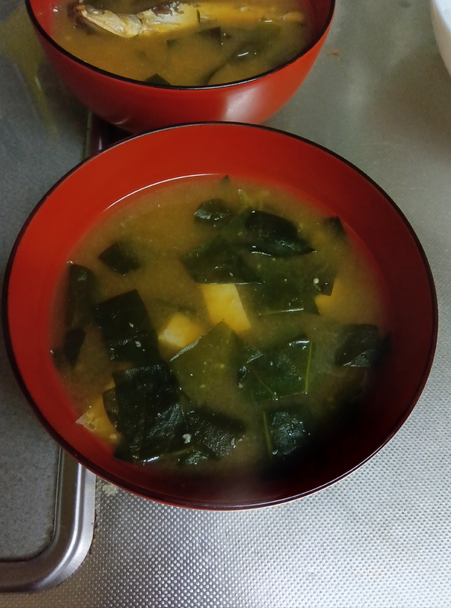 岡わかめと油揚げの味噌汁