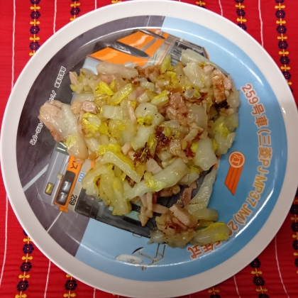 フライパンで簡単♡白菜とベーコンのチーズ焼き