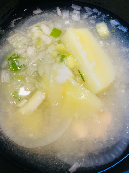 こんばんは(^O^)朝のお味噌汁に作りました。子どもたちも大好きなお味噌汁です。ご馳走さまでした☆