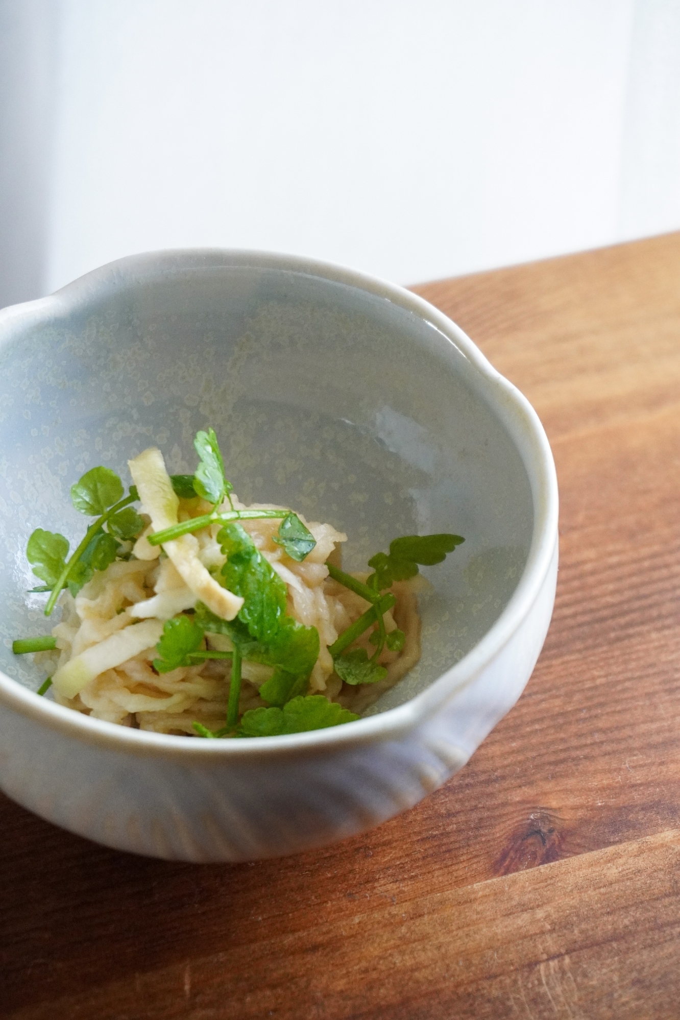 切り干し大根とせりのサラダ
