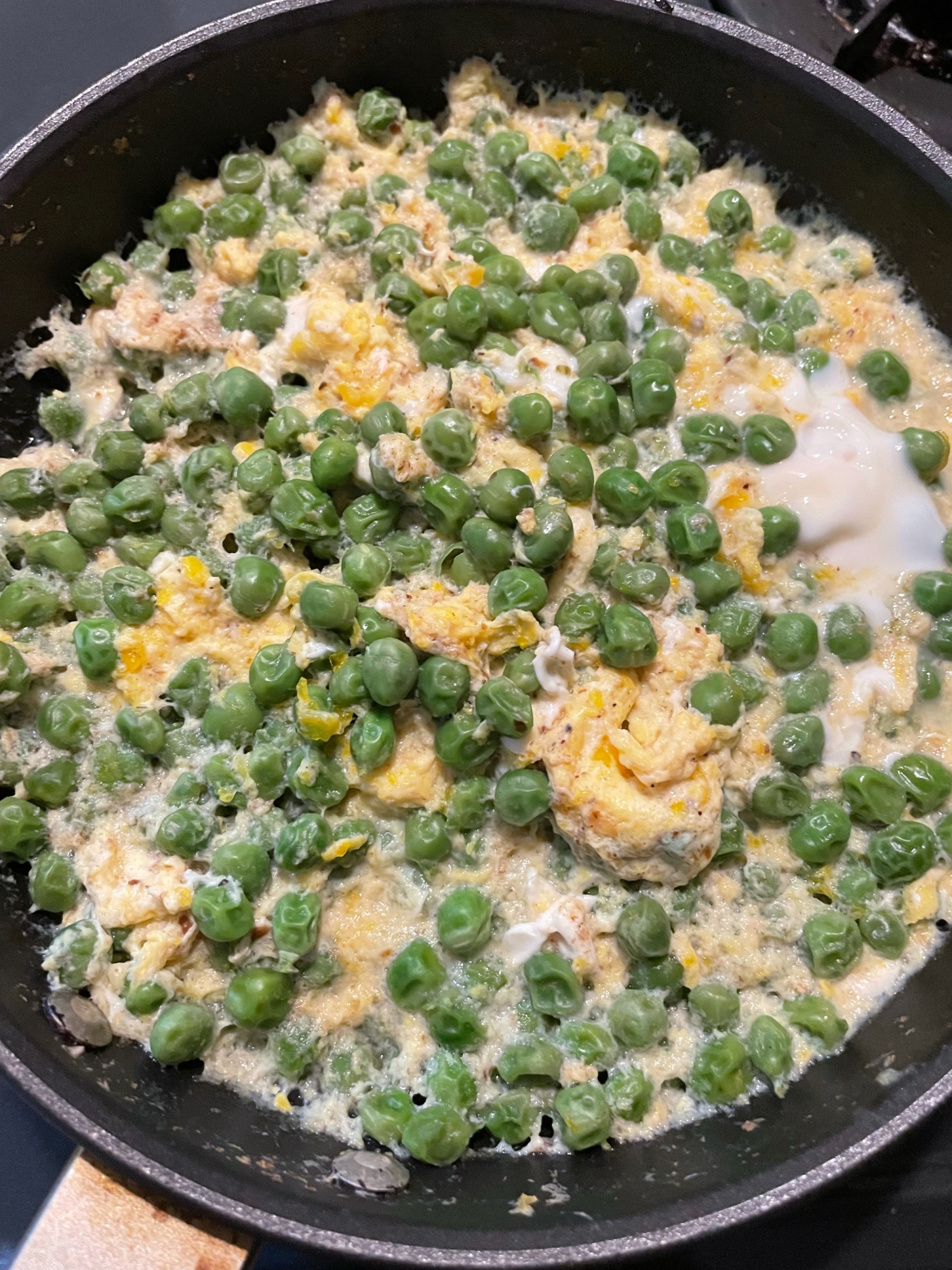 エンドウ豆の卵とじ