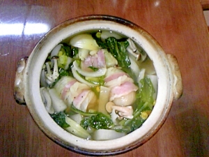 野菜スープの様なロールキャベツin土鍋
