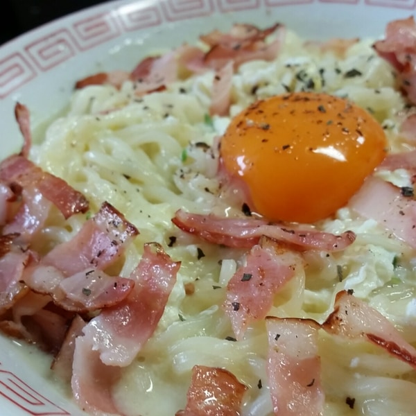サッポロ一番塩ラーメンで作るカルボナーラ風ラーメン レシピ 作り方 By オカンocan 楽天レシピ サッポロ一番塩ラーメンで作るカルボナーラ風ラーメン レシピ 作り方 By オカンocan 楽天レシピ