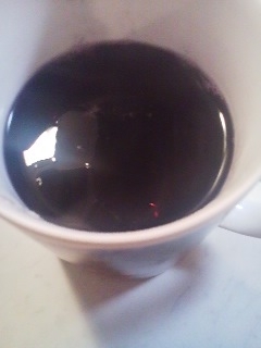 真っ黒濃厚黒豆茶できました～！味は飲みやすくっておいしい～です。