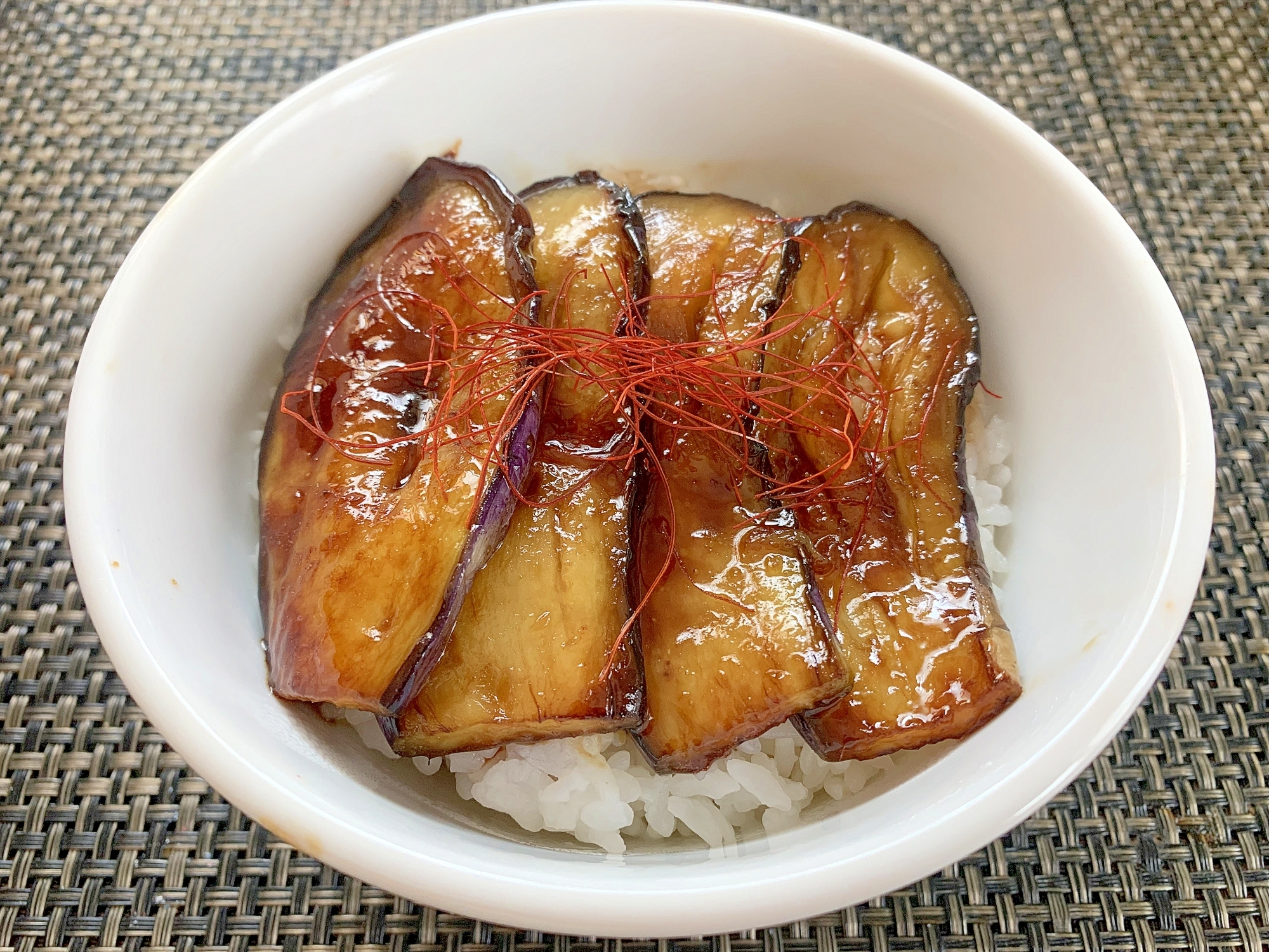 とろ～り！甘辛！なすの蒲焼き丼