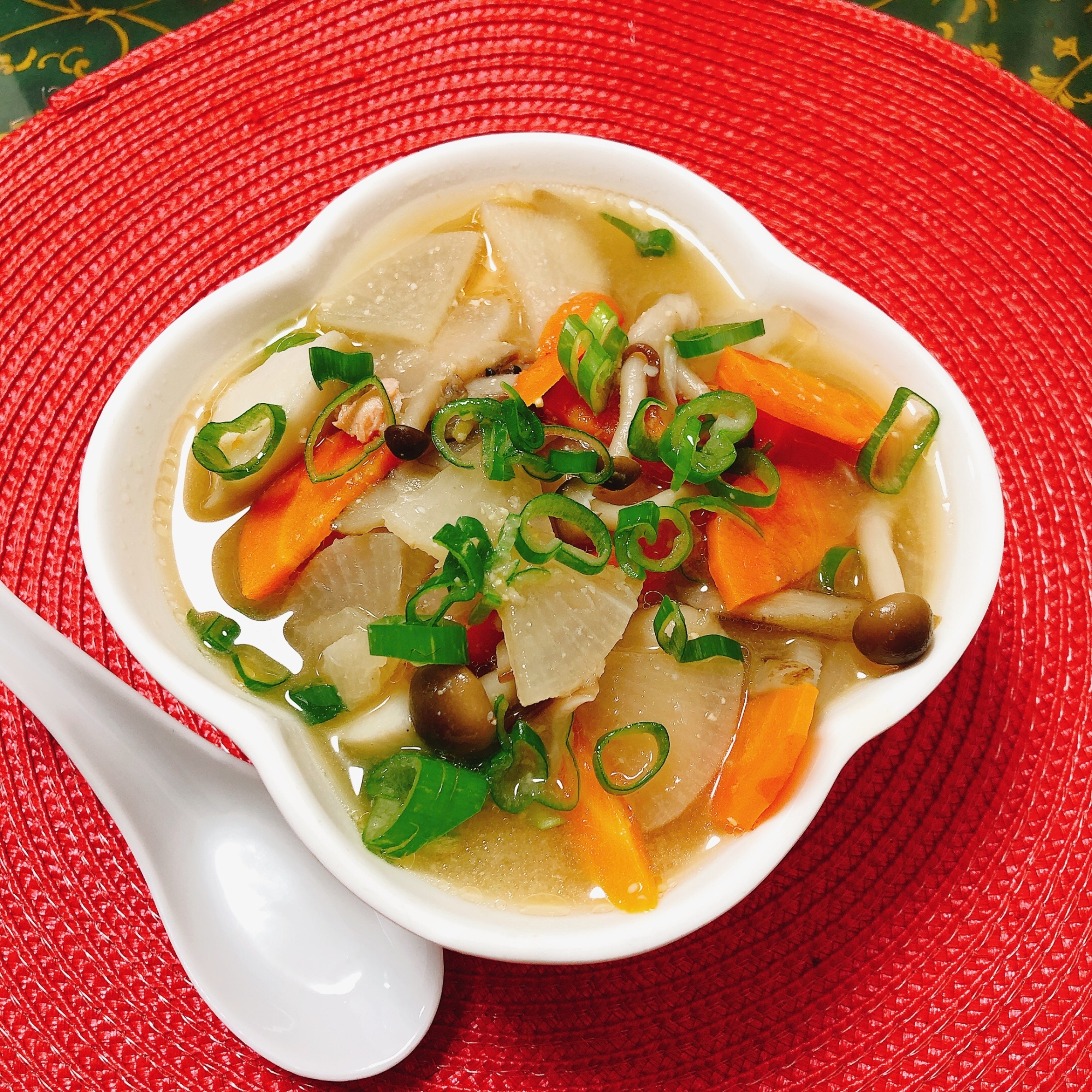 根菜きのこお味噌汁ෆ˚*