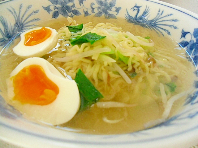 もやしとチンゲン菜の塩ラーメン