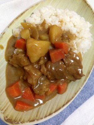 ちょっと豪華に（笑）牛すね肉入りカレー♪