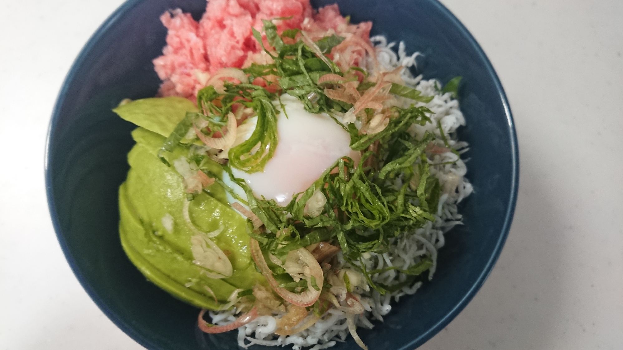 とろとろしらす丼