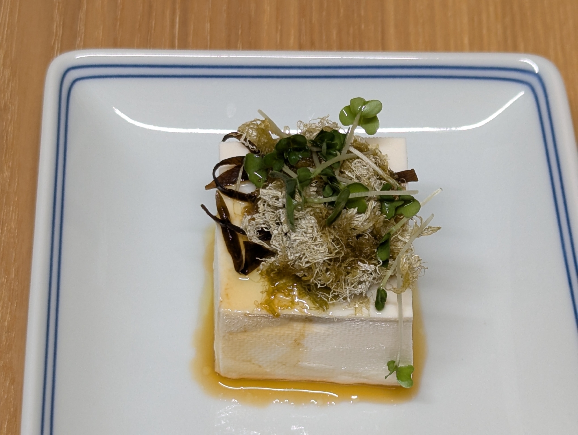 とろろ昆布と塩昆布の冷奴