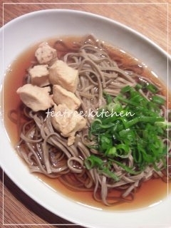 鶏肉が少ししかなかったけど作ってみました★お蕎麦はシンプルに食べるのがすきなので、とってもおいしかったです～♪寝虎太郎さん、来年もよろしくお願いします＾＾