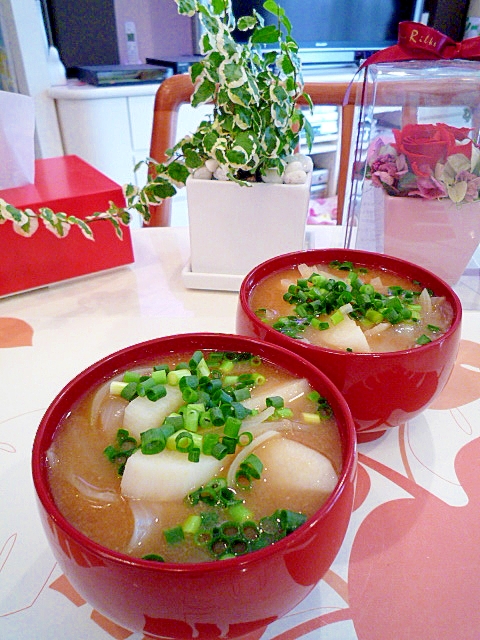 長芋と玉ねぎのみそ汁♪