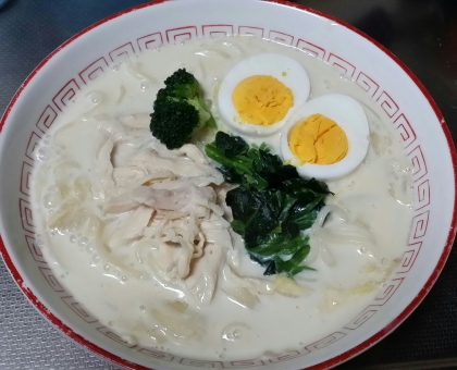 見た目がラーメンぽいですが～(;^ω^)
初豆乳うどん♪
美味しくできました(●´ω｀●)