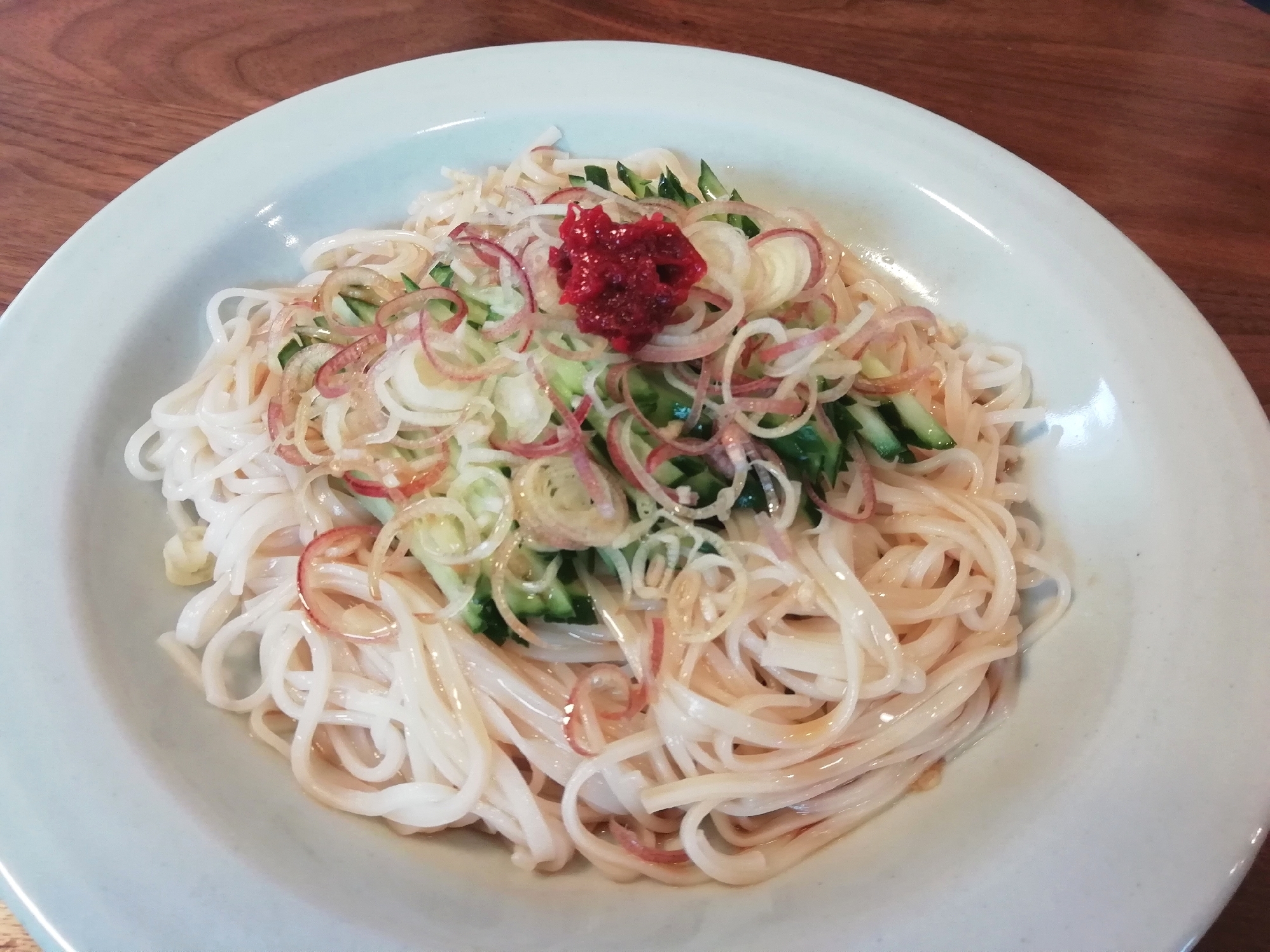 きゅうりとミョウガのさっぱり冷やしうどん