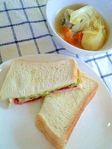 ホットサンド?いいえ、トーストサンドです♪