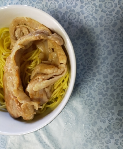 もも肉使ってo(^▽^)oラーメンにピッタリっっ＼(^o^)／美味しかったですっっ