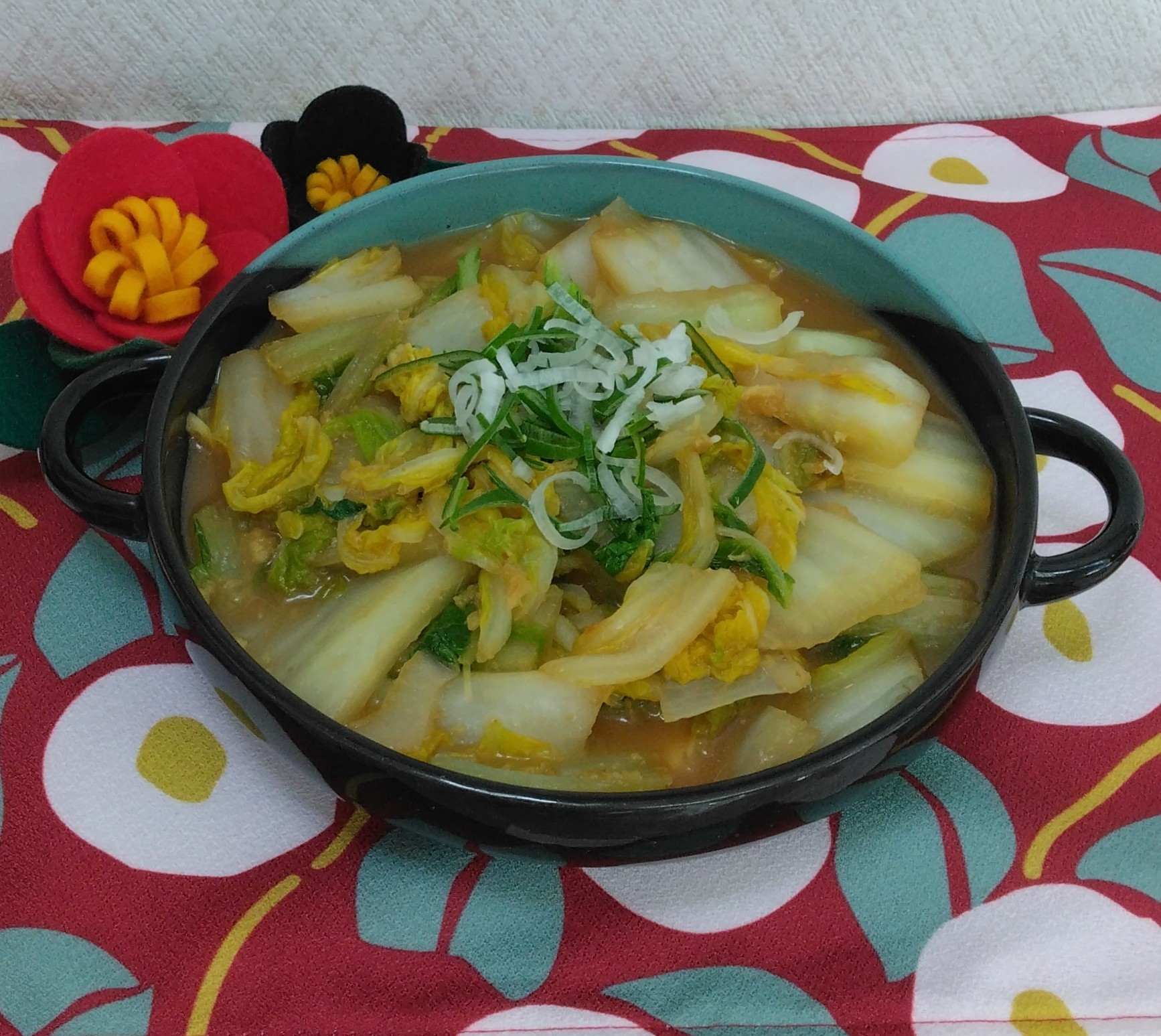 白菜 消費！お手軽マルちゃん味噌ラーのタレで白菜煮