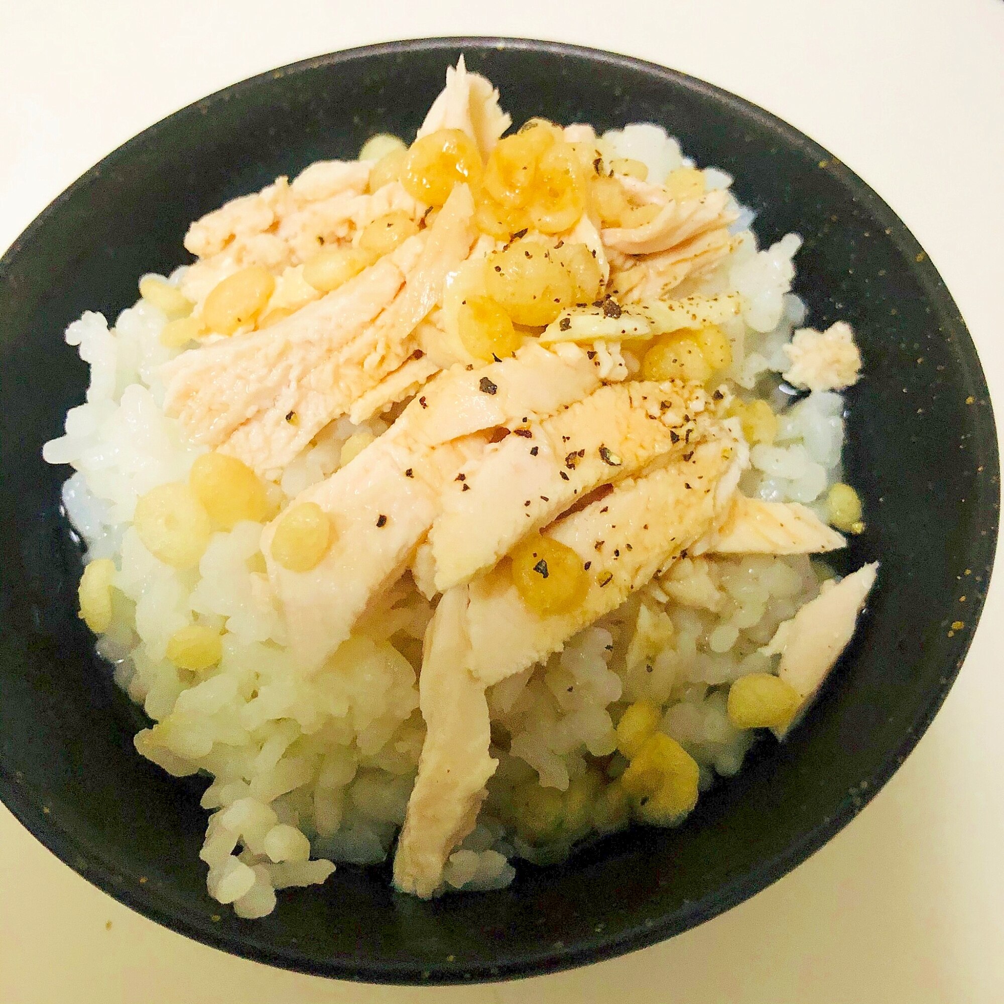 お茶漬けにする？ まったりお茶漬け「ありがとうございます」（うめ茶漬け）［ねこ