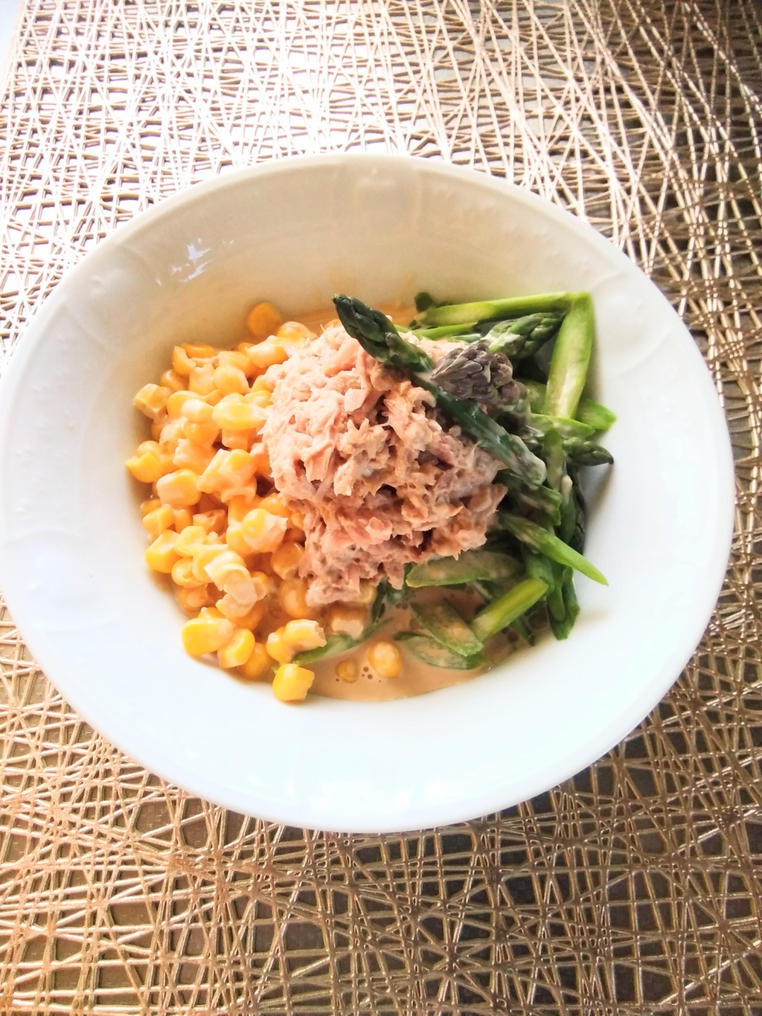 アスパラガス　アスパラとコーンのツナマヨサラダ