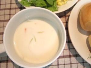 野菜ジュースで簡単♪ゴボウ風味のミルクスープ☆