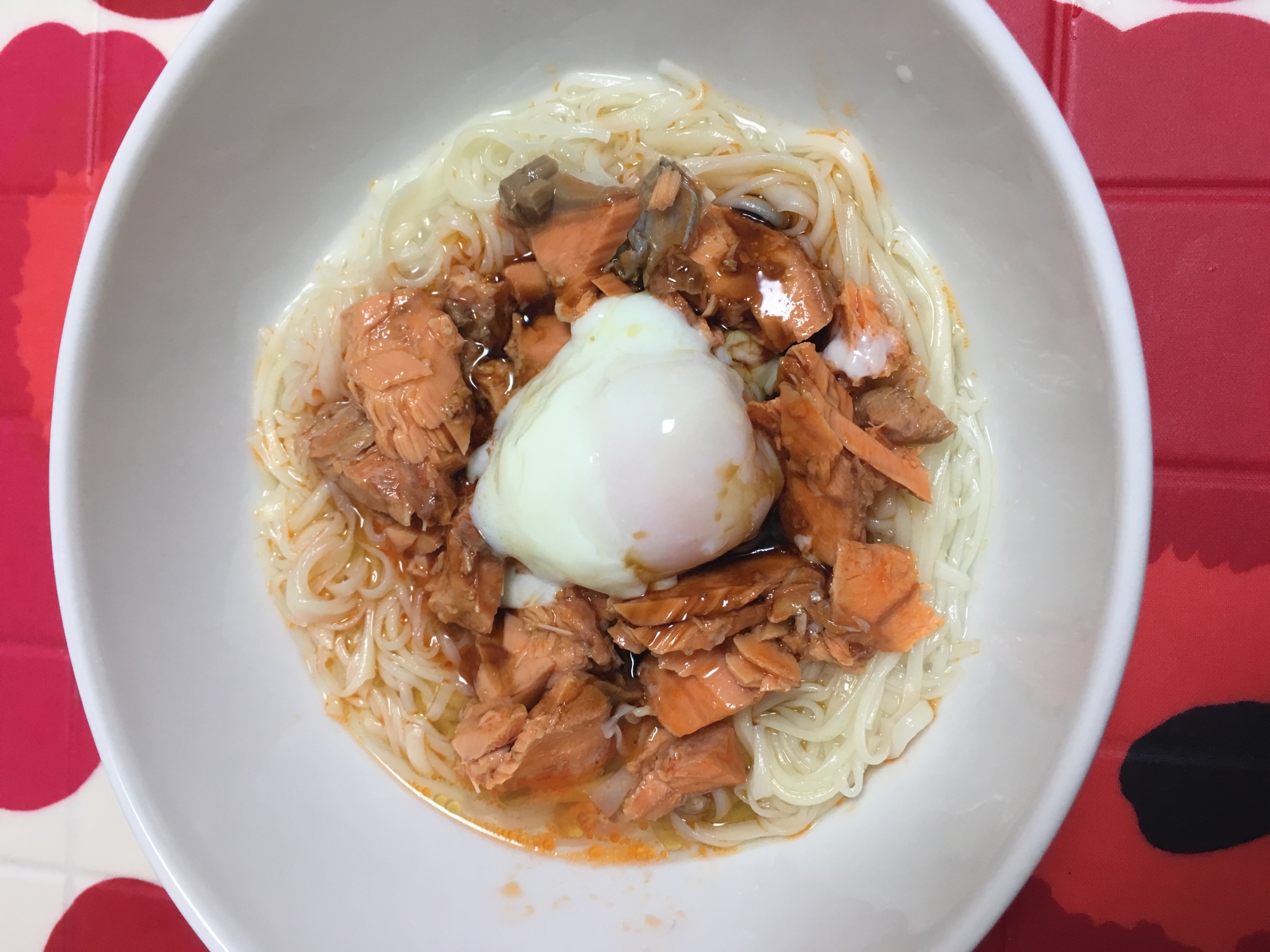 親知らず抜歯ご飯(*´-`) 鮭缶入りそうめん