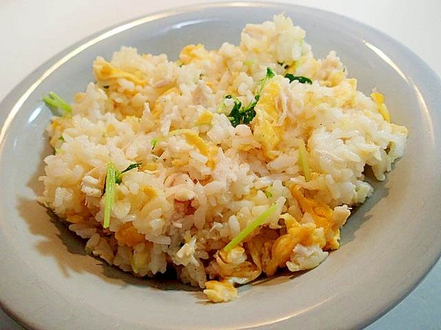 サラダチキンと豆苗のチャーハン