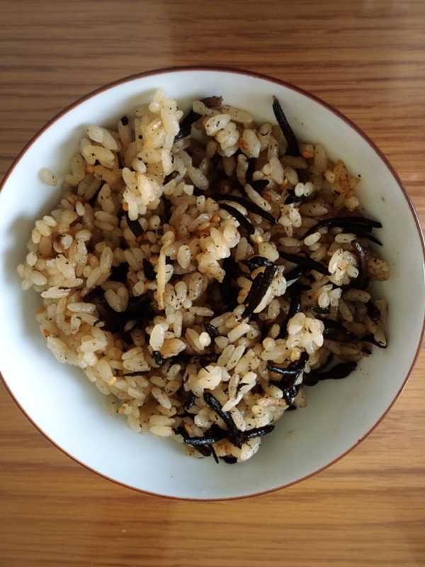 炊飯器で作るヘルシーひじきご飯