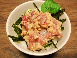 赤身がトロ味に♪　「まぐろマヨ納豆丼」