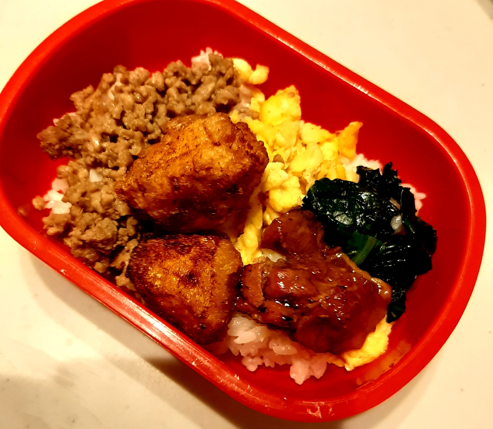 簡単(*^^*)三色丼弁当！焼き鳥缶入り(*^^*
