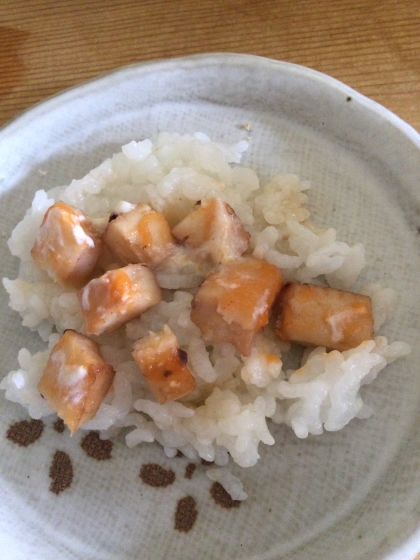 ウィンナーの練り胡麻マヨソースのっけご飯