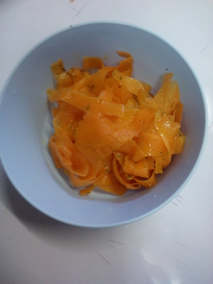 にんじん大量消費♡もりもり食べれる♡キャロットラペ