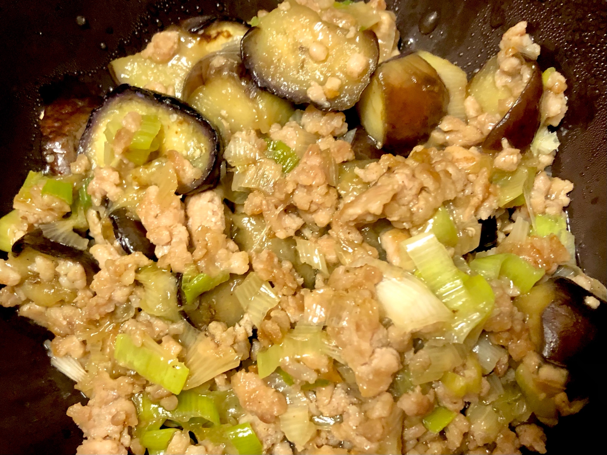 ご飯のお供！茄子とひき肉の甘辛炒め