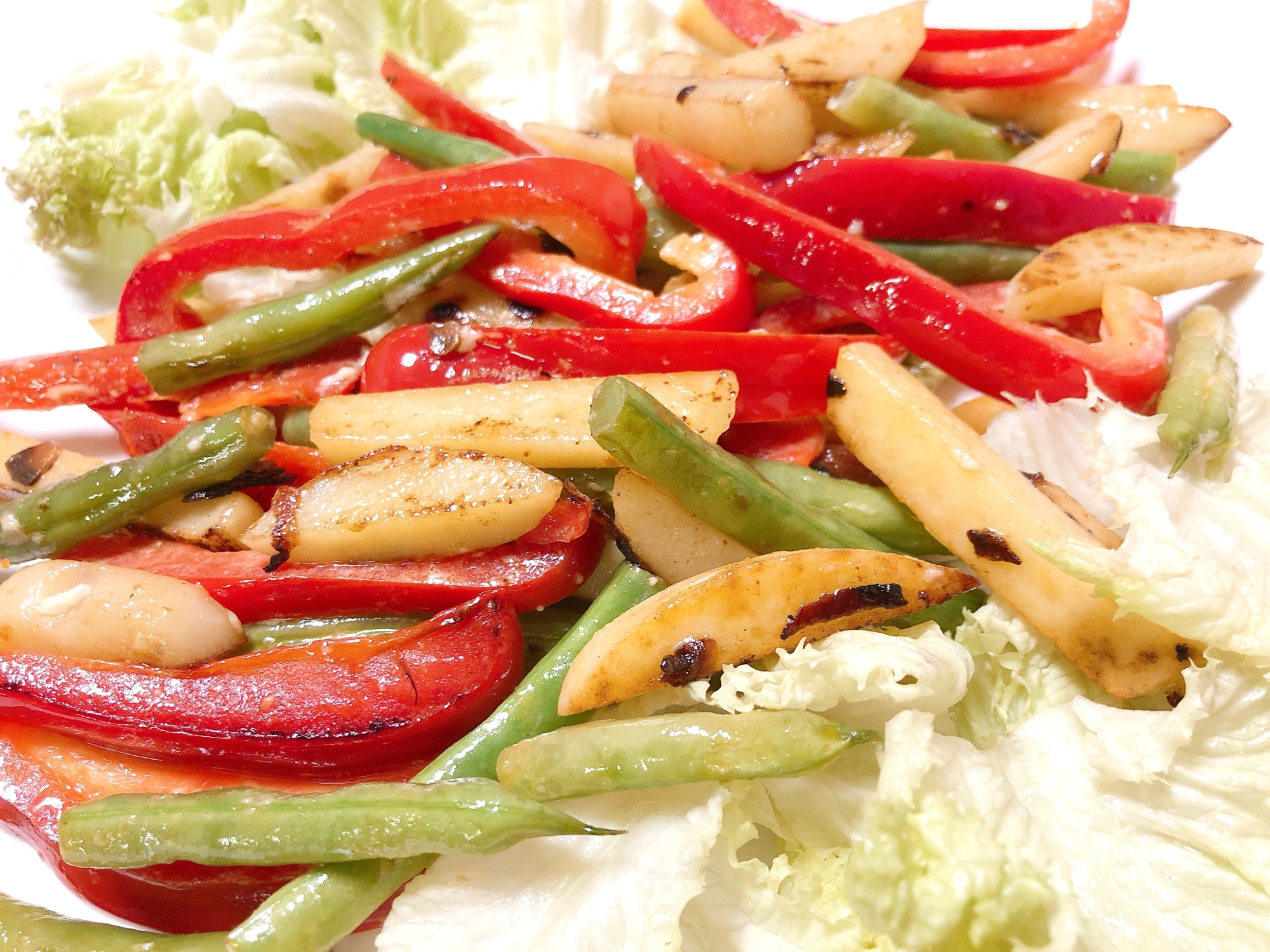 彩り野菜のホットサラダ