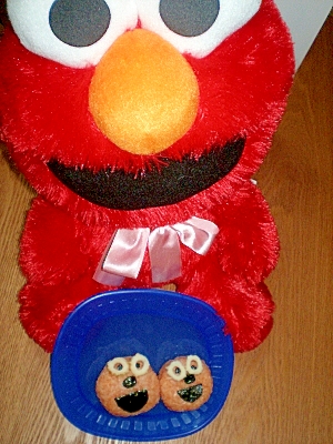 キャラ弁デビューに 簡単エルモおにぎり レシピ 作り方 By ぺるく ろ 楽天レシピ キャラ弁デビューに 簡単エルモおにぎり レシピ 作り方 By ぺるく ろ 楽天レシピ