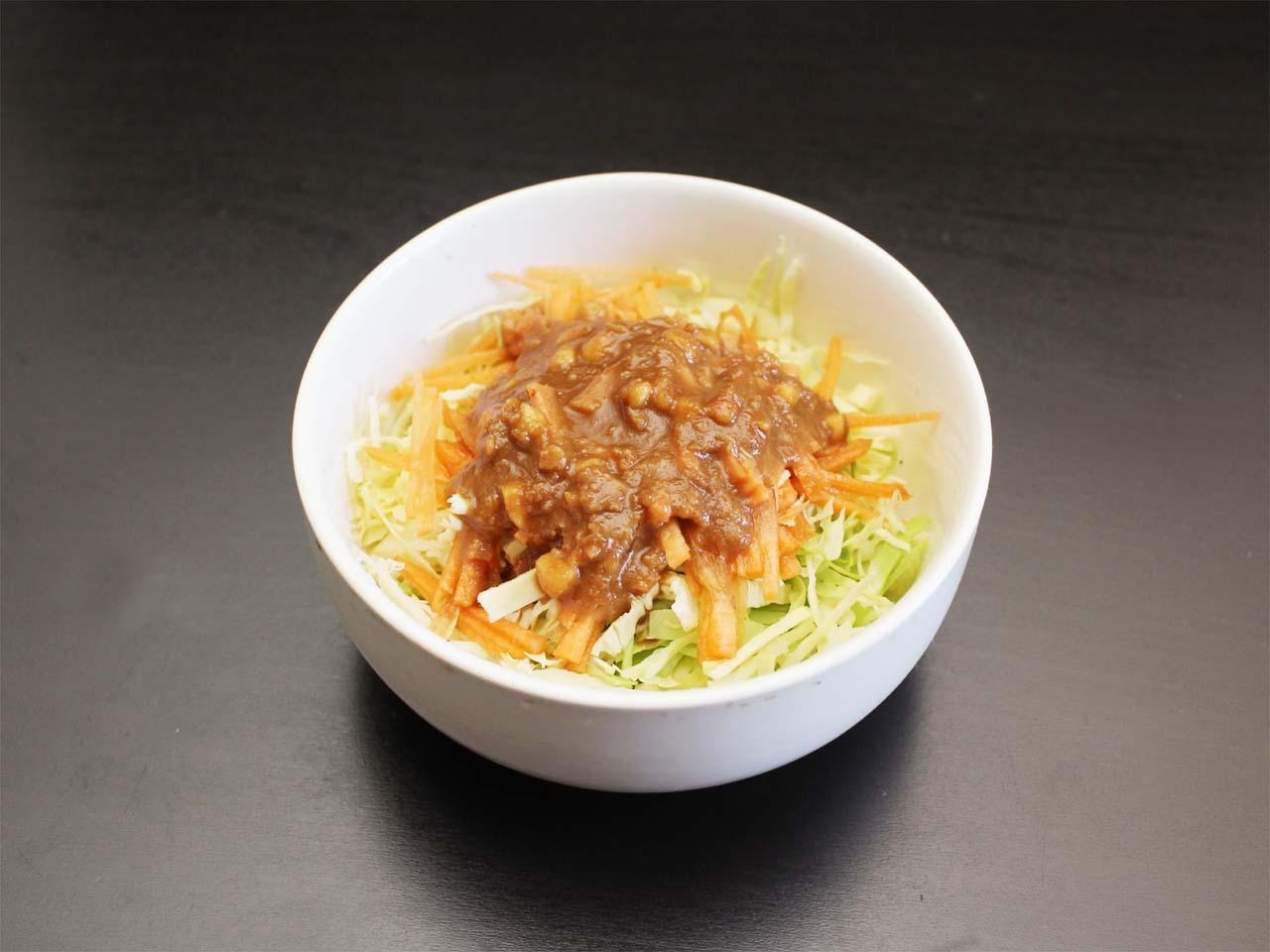 濃厚で高い満足感「ピーナッツバタードレッシング」