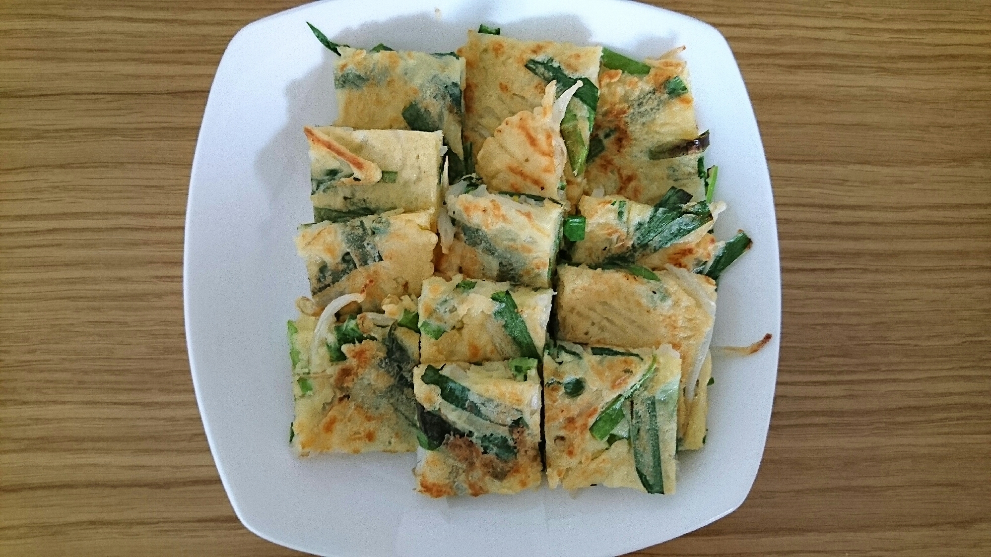 節約レシピ！子供も喜ぶもやしとニラのチヂミ