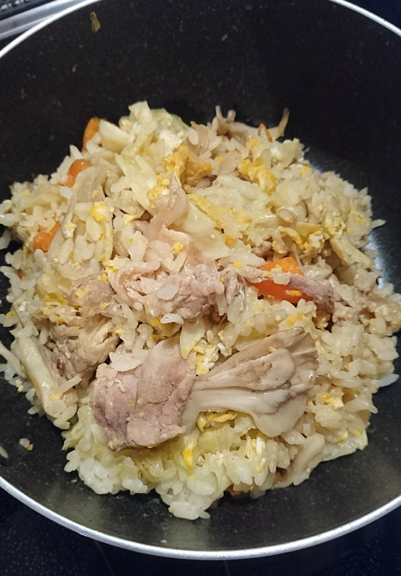 冷蔵庫整理の キャベツ舞茸チャーハン レシピ 作り方 By ぴぐ 楽天レシピ 冷蔵庫整理の キャベツ舞茸チャーハン レシピ 作り方 By ぴぐ 楽天レシピ