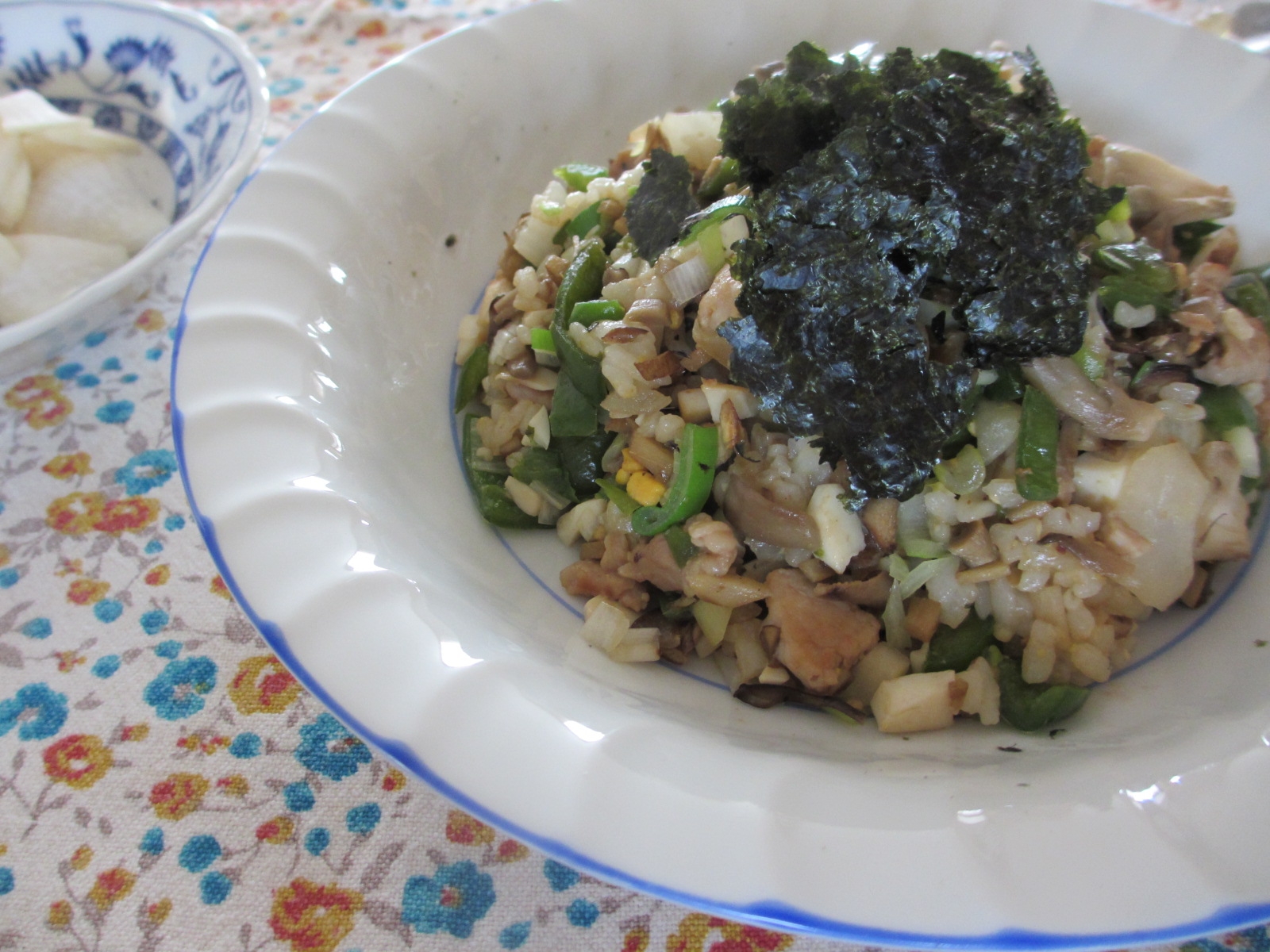 舞茸、ごぼう、ピーマンの味噌豚チャーハン