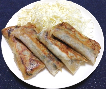 美味しそうだったので作ってみました。
揚げずに焼くことでヘルシーに、しかも簡単で美味しく頂きました。
春巻きの時はリピします。