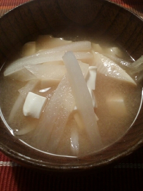 豆腐と大根と筍の味噌汁