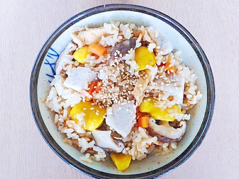 里芋と椎茸の栗の甘露煮の炊き込みご飯
