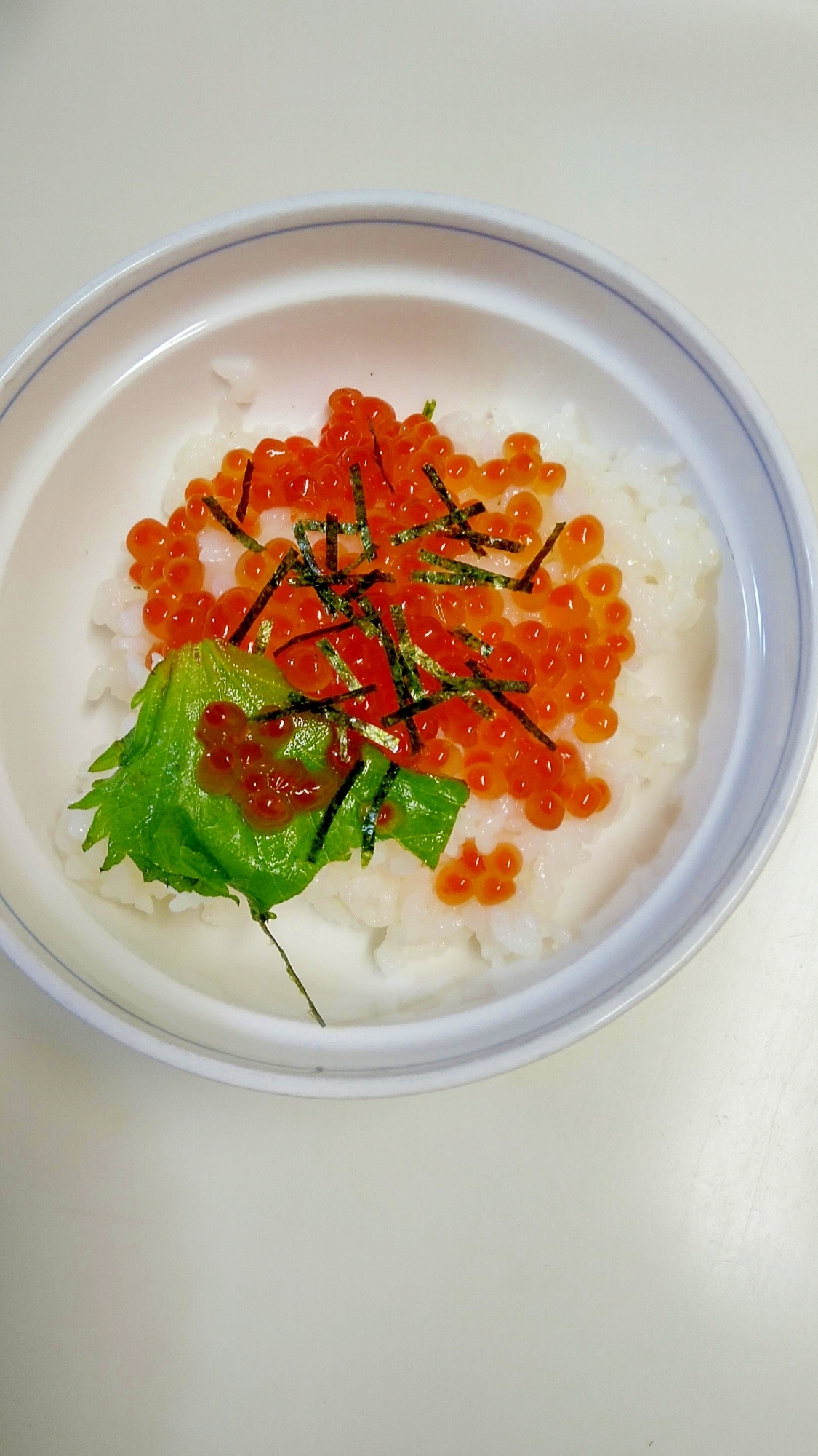 いくらの醤油漬け丼