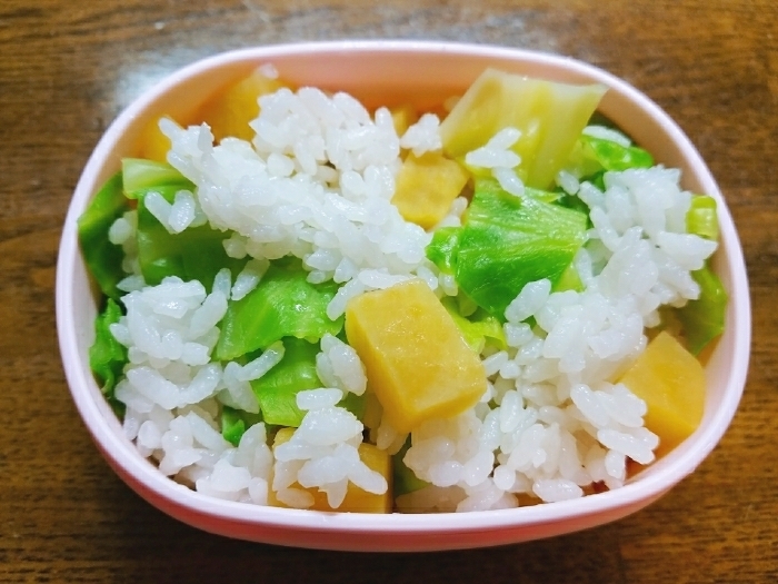 キャベツと安納芋の混ぜご飯