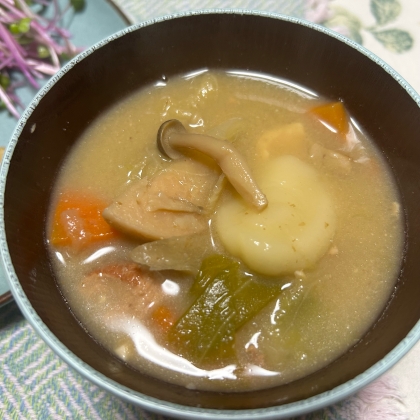 祖母がよく作ってくれた味を思い出しました、身体も心も温まり大変美味しくいただきました、レシピありがとうございます^_^