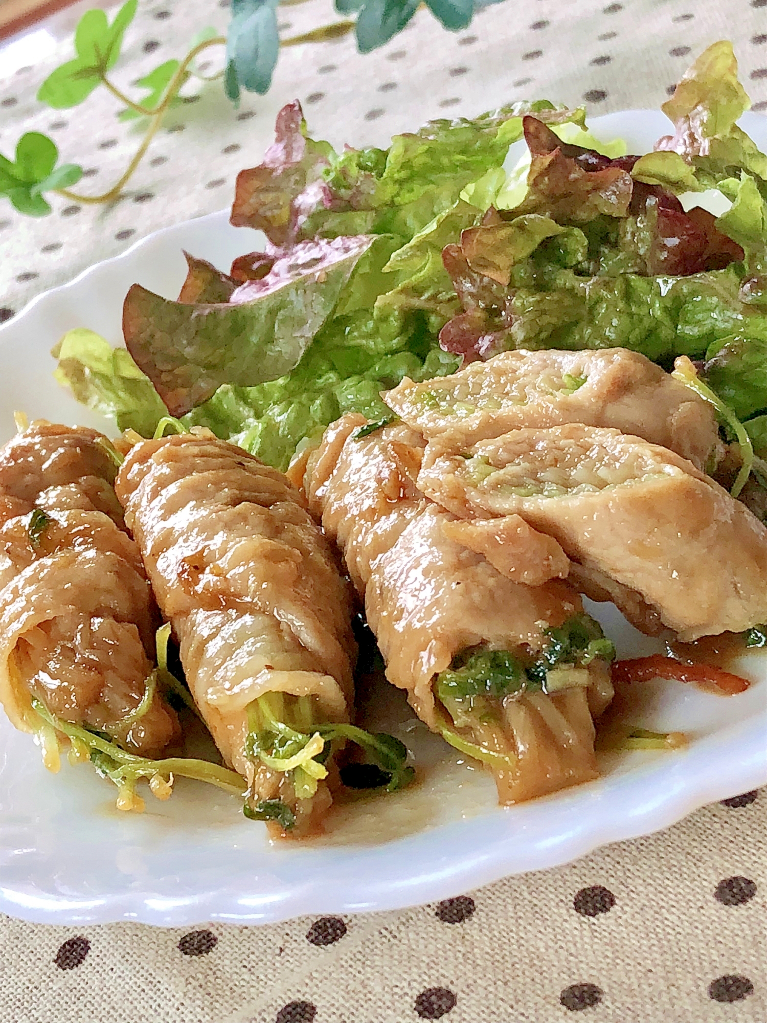 こってり甘辛 豆苗とエノキの豚肉巻き レシピ 作り方 By みさきらりんず 楽天レシピ こってり甘辛 豆苗とエノキの豚肉巻き レシピ 作り方 By みさきらりんず 楽天レシピ