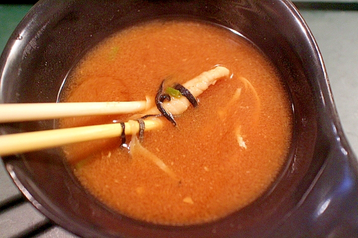 【低カロリー・ヘルシー】河豚の皮と豆腐のお味噌汁