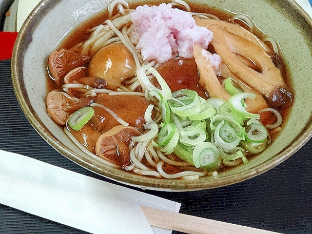 秋の味覚☆　「きのこおろし蕎麦」