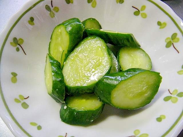 わさび風味☆きゅうりの昆布茶漬け