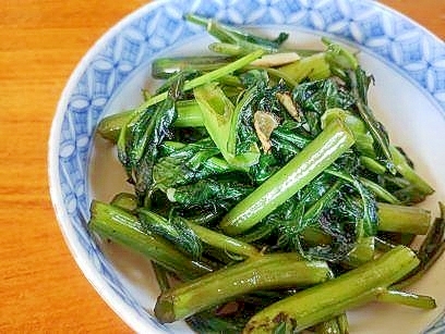 空心菜炒め　大蒜を効かせて